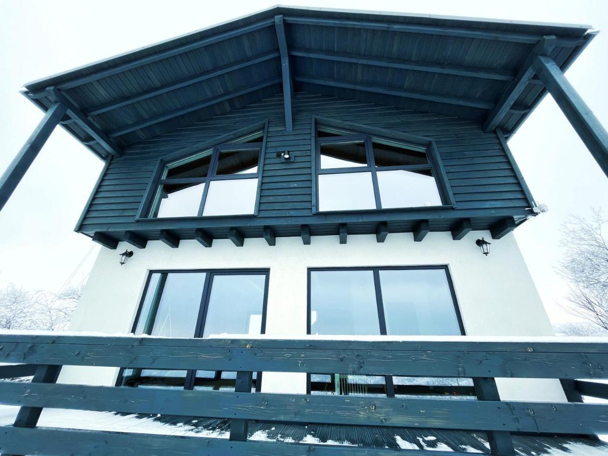 Cabana Priod Coronini Pescari Екстериор снимка