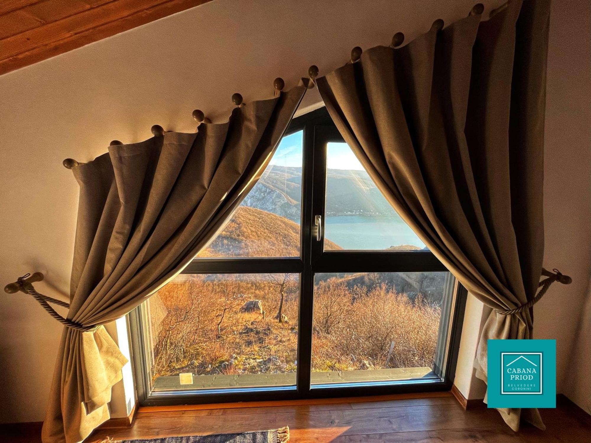 Cabana Priod Coronini Pescari Екстериор снимка