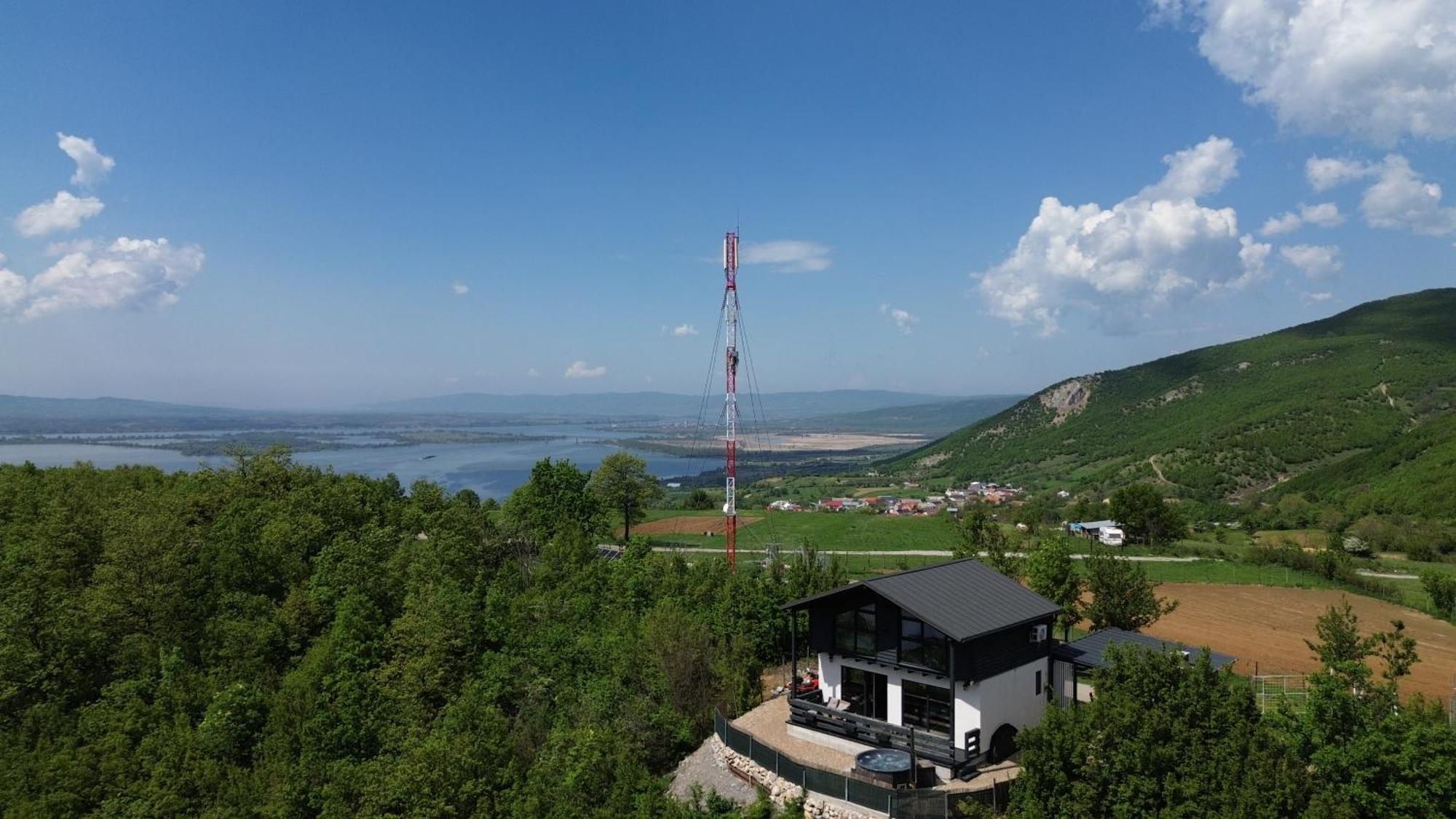 Cabana Priod Coronini Pescari Екстериор снимка